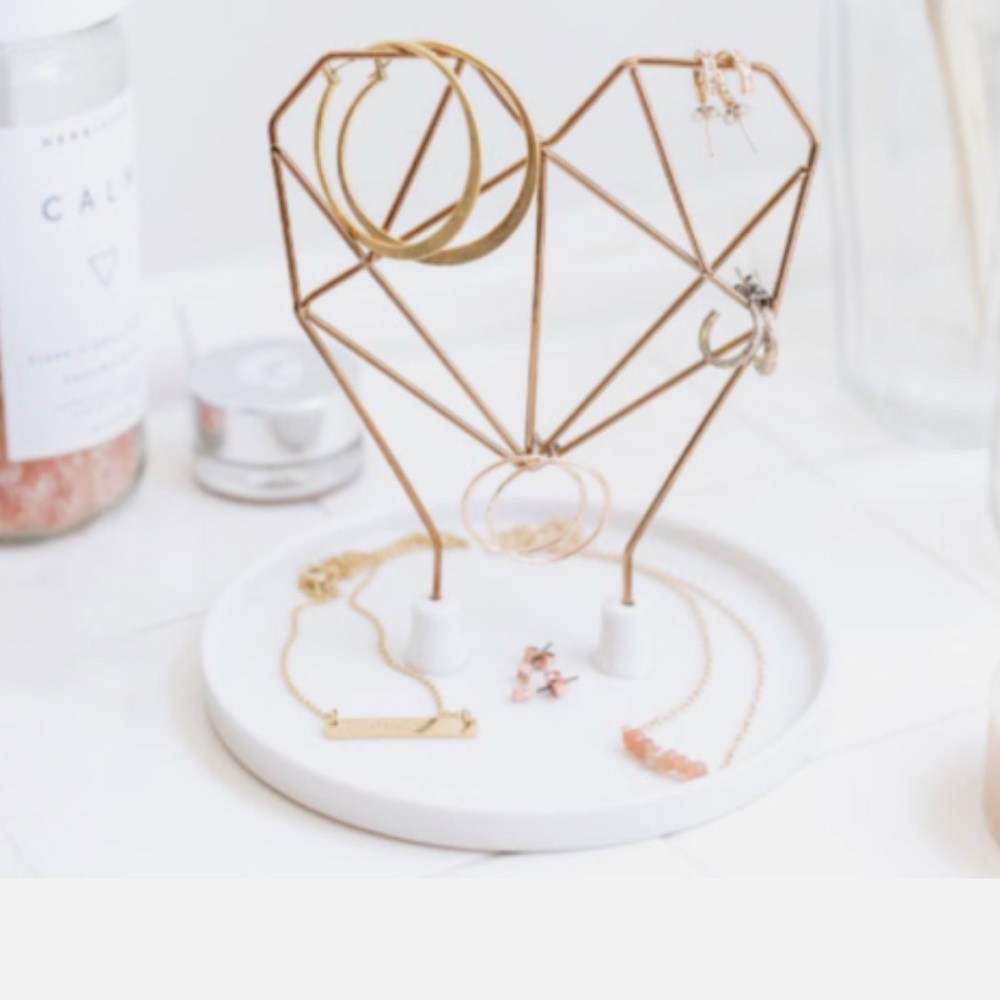 Wire Heart Rose Gold and Ceramic Jewelry Holder